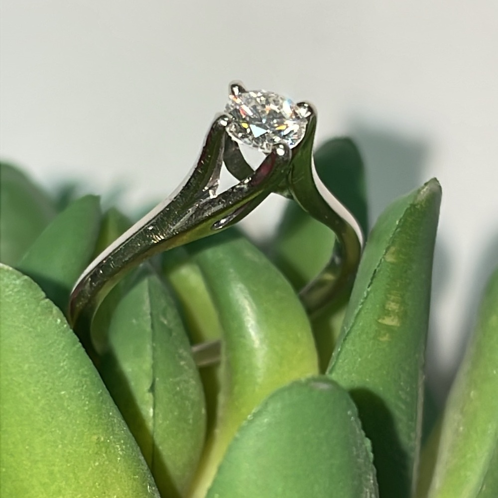 Solid 14K White Gold Natural Diamond Round Solitaire Ring Engagement Promise